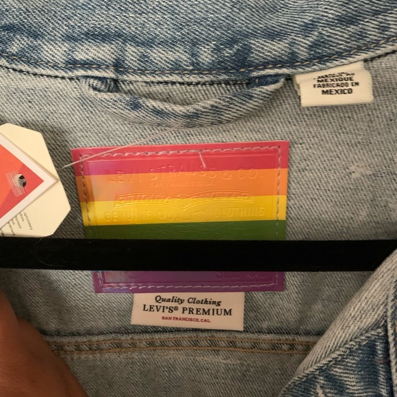 Levi’s jean jacket rainbow!! - Picture 6 of 6